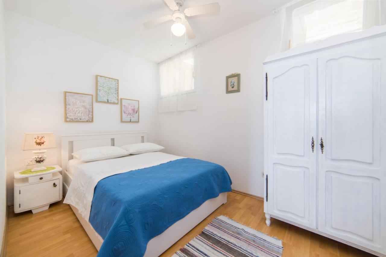 Apartmani Kala ポドゥゴラ エクステリア 写真