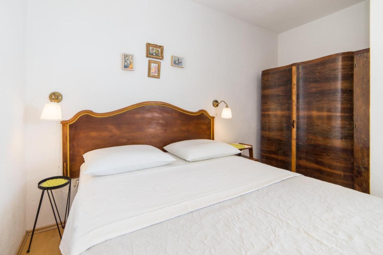 Apartmani Kala ポドゥゴラ 部屋 写真