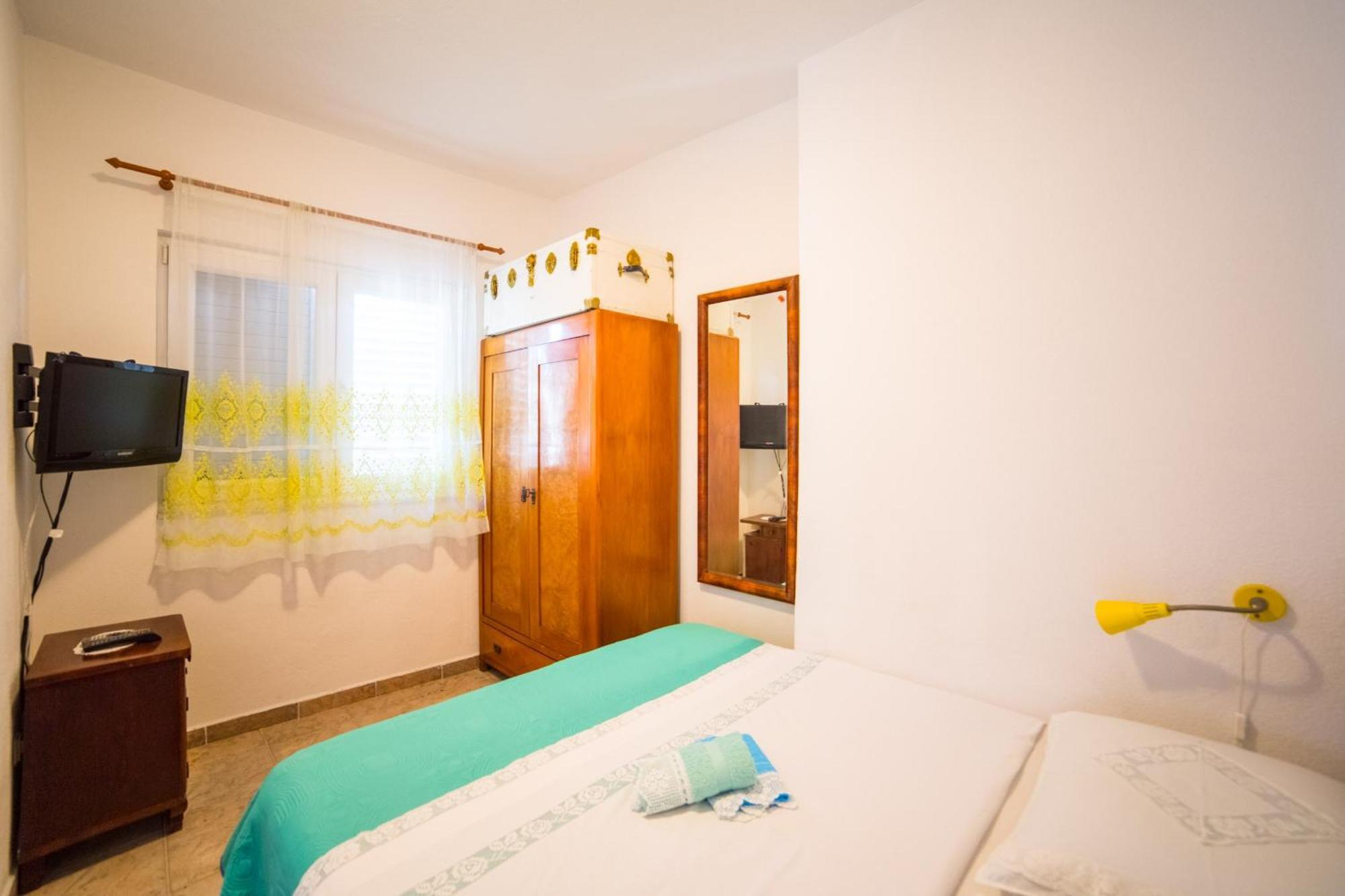 Apartmani Kala ポドゥゴラ 部屋 写真